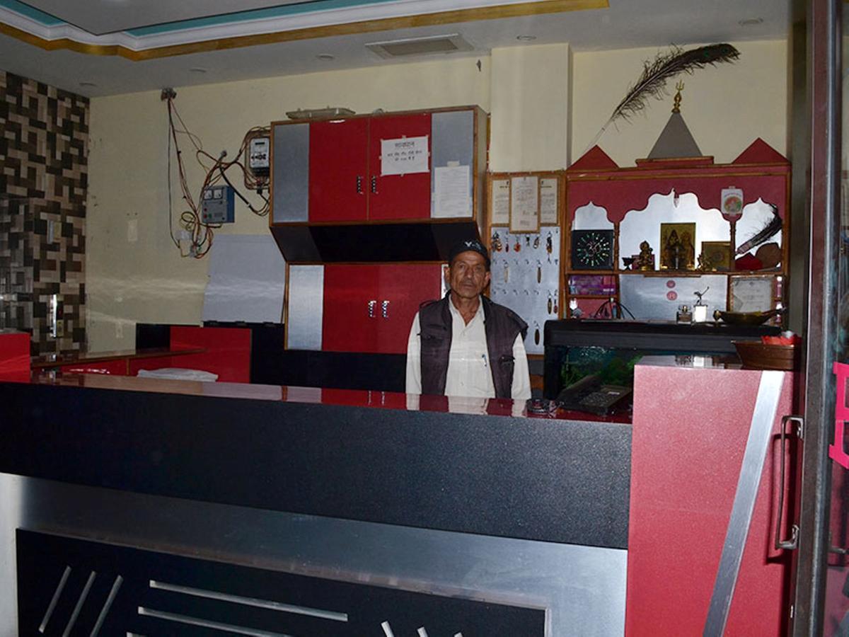 Oyo 37525 Hotel Mall Palace Pithorāgarh Exterior foto